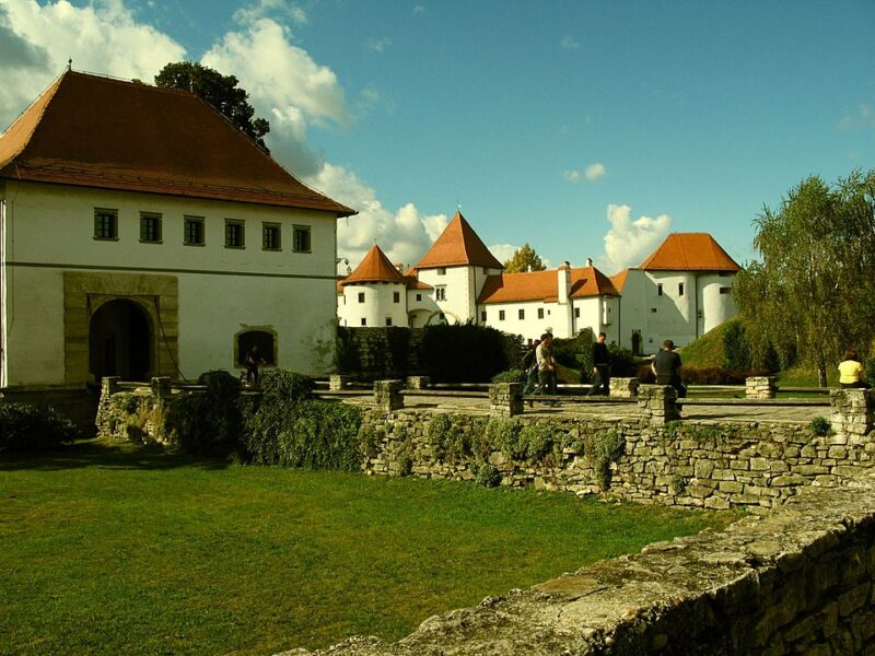 Beitragsfoto: © Zoran Kurelić Rabko, via Wikimedia Commons, lizenziert unter CC BY-SA 3.0